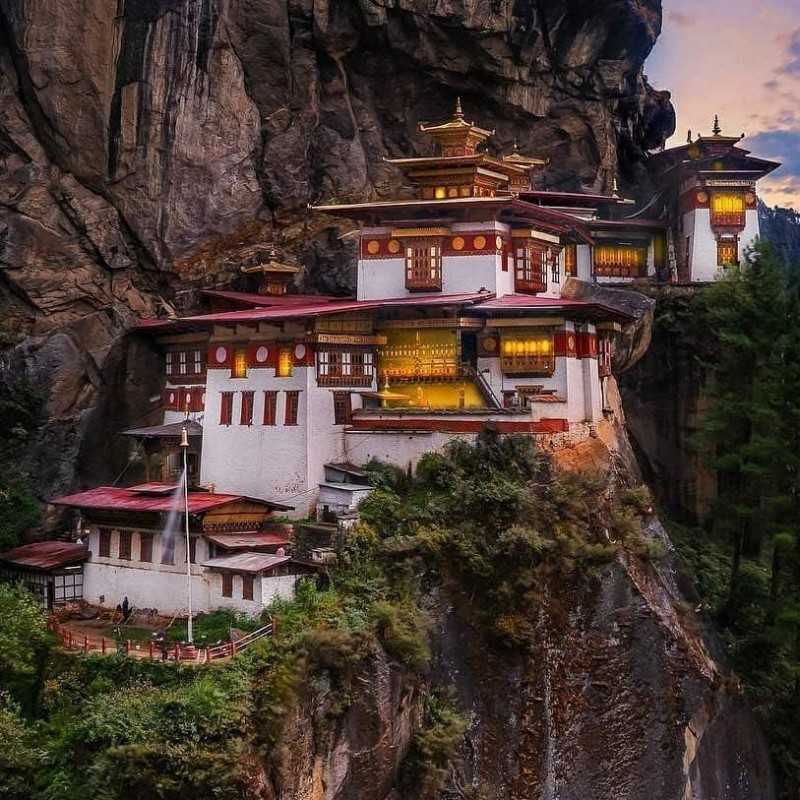 Paro e Thimphu
